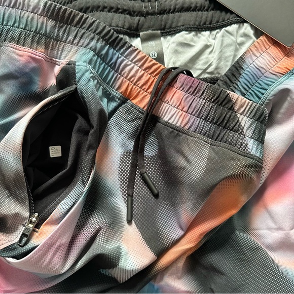 Lululemon Pace Breaker Shorts - Picture 3 of 3